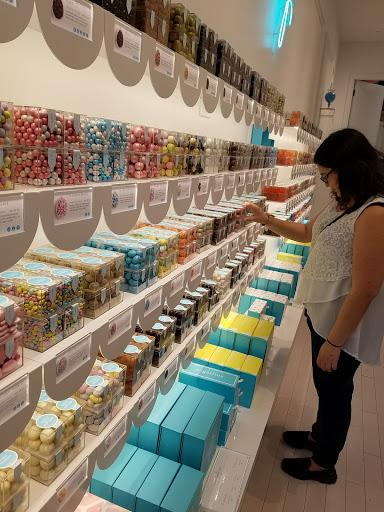 Shopping Mall «Aventura Mall», reviews and photos, 19501 Biscayne Blvd, Aventura, FL 33180, USA