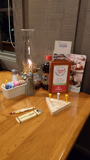 American Restaurant «Cracker Barrel Old Country Store», reviews and photos, 5580 Windward Pkwy, Alpharetta, GA 30004, USA