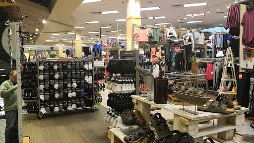 Sporting Goods Store «SCHEELS», reviews and photos, 101 Jordan Creek Pkwy #4000, West Des Moines, IA 50266, USA