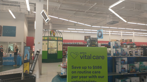 Pet Supply Store «Petco Animal Supplies», reviews and photos, 3444 S Mooney Blvd, Visalia, CA 93277, USA