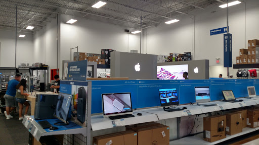 Electronics Store «Best Buy», reviews and photos, 1900 E Rio Salado Pkwy, Tempe, AZ 85281, USA