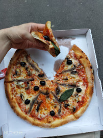 Plats et boissons du Pizzeria ARTISANAL PIZZA à Paris - n°2