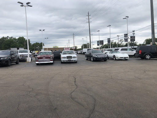 Car Dealer «Lucky Motors», reviews and photos, 225 W Roosevelt Rd, Villa Park, IL 60181, USA