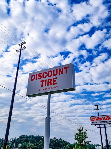 Tire Shop «Discount Tire Store - Clarksville, TN», reviews and photos, 1111 Merchants Blvd, Clarksville, TN 37040, USA