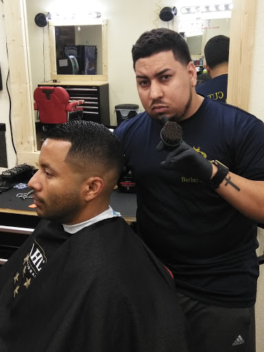 Hair Salon «Gold Cut Barber Shop», reviews and photos, 7031 W Hillsborough Ave, Tampa, FL 33634, USA