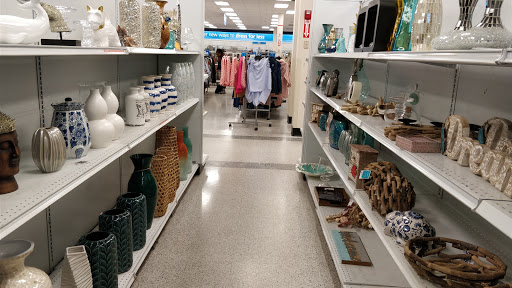 Clothing Store «Ross Dress for Less», reviews and photos, 5800 Baltimore National Pike, Catonsville, MD 21228, USA