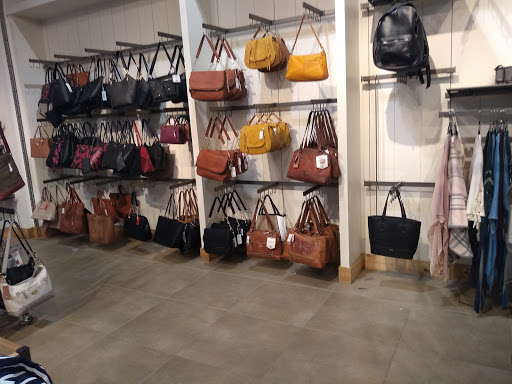 Shoe Store «DSW Designer Shoe Warehouse», reviews and photos, 1 Walden Galleria, Buffalo, NY 14225, USA