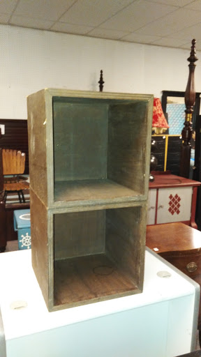 Used Furniture Store «Emmitsburg Auction», reviews and photos, 17319 N Seton Ave, Emmitsburg, MD 21727, USA