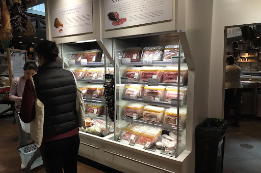 Supermarket «Roche Bros.», reviews and photos, 8 Summer St, Boston, MA 02110, USA