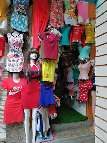 Opiniones de D" ASHLEY en Santo Domingo de los Colorados - Tienda de ropa