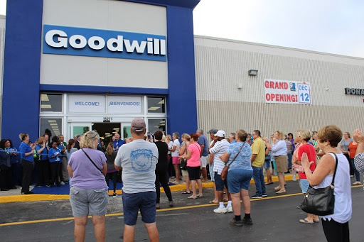 Used Book Store «Goodwill Book Store & Donation Center», reviews and photos, 15165 McGregor Blvd, Fort Myers, FL 33908, USA