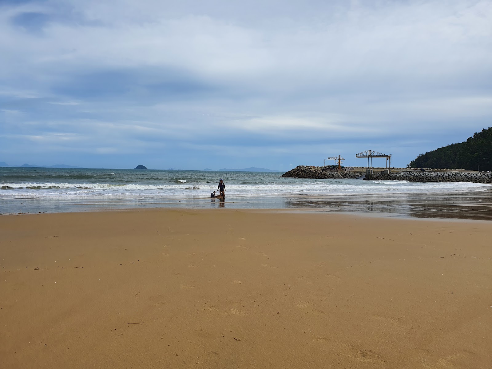 Ikgeum Beach photo #9