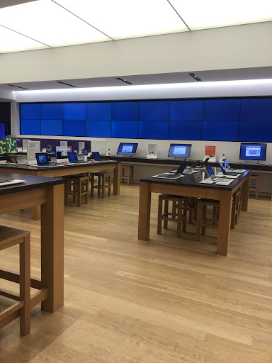 Computer Store «Microsoft Store», reviews and photos, 162 South Avenue, Bloomington, MN 55425, USA