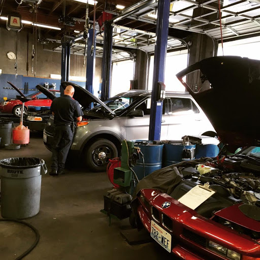 Auto Repair Shop «Sparks Car Care», reviews and photos, 32627 Pacific Hwy S, Federal Way, WA 98003, USA