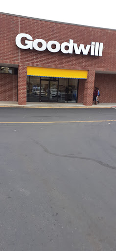 Thrift Store «Goodwill Turnberry Retail Store», reviews and photos, 12638 Jefferson Ave #30, Newport News, VA 23602, USA