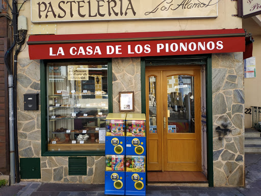 Pastelería los Álamos (La Casa de los Piononos) en Miraflores de la Sierra, Madrid