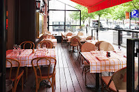 Atmosphère du Restaurant de fruits de mer Bistrot de Marius à Paris - n°4