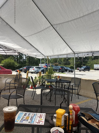 Grump's Cafe