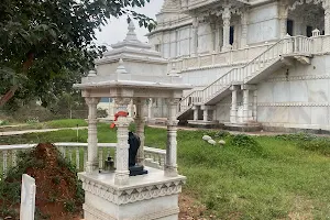 Shri Parshvamani Parshvanath Jain Mandir image