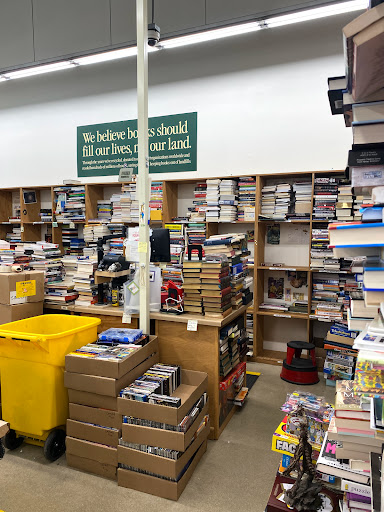 Book Store «Half Price Books», reviews and photos, 1075 E Golf Rd, Schaumburg, IL 60173, USA