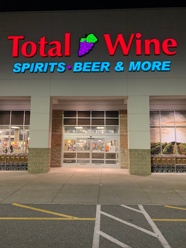 Wine Store «Total Wine & More», reviews and photos, 11 Mystic View Rd, Everett, MA 02149, USA