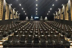 Ratna Mahal Movie Theatre image