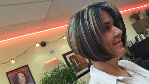 Beauty Salon «Cut N Curl Beauty Salon», reviews and photos, 6722 Hanley Rd, Tampa, FL 33634, USA