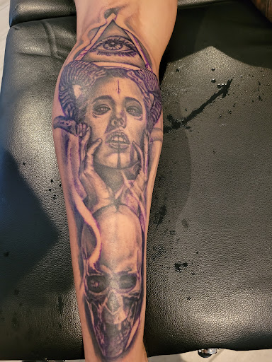 Explore fill in tattoo ideas, creative tattoo ideas in Round Rock, available at Beto Tats