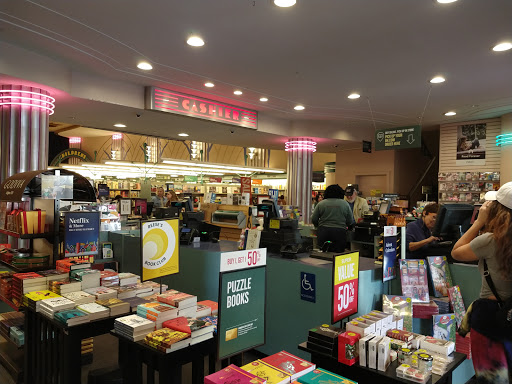 Book Store «Bookstar», reviews and photos, 12136 Ventura Blvd, Studio City, CA 91604, USA