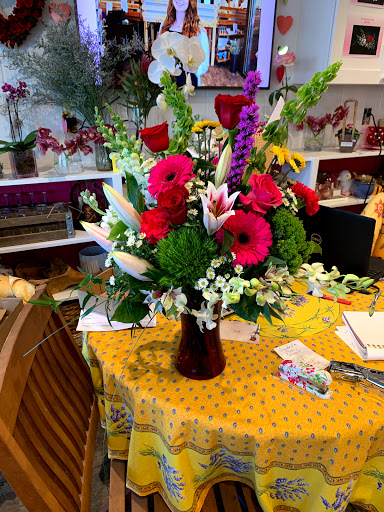 Florist «Lake Zurich Florist», reviews and photos, 34 E Main St, Lake Zurich, IL 60047, USA