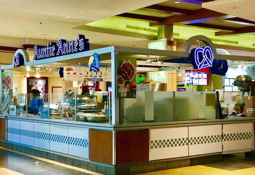 Shopping Mall «West County Center», reviews and photos, 80 W County Center Dr, Des Peres, MO 63131, USA