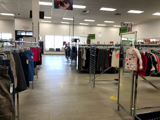 Thrift Store «Goodwill Retail Store of Alton», reviews and photos, 1719 Homer Adams Pkwy, Alton, IL 62002, USA