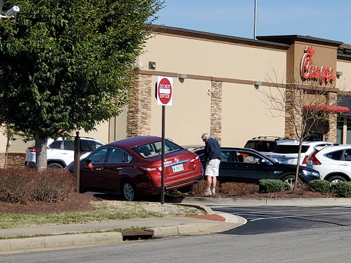 Fast Food Restaurant «Chick-fil-A», reviews and photos, 1320 Veterans Pkwy, Clarksville, IN 47129, USA