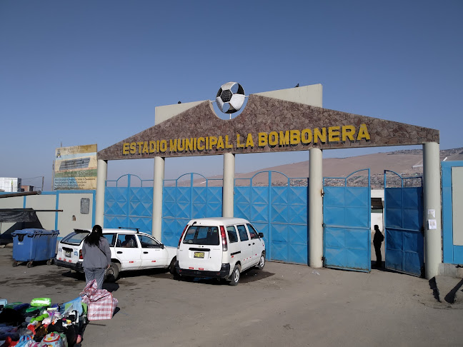 Opiniones de Estadio Municipal La Bombonera en Tacna - Campo de fútbol