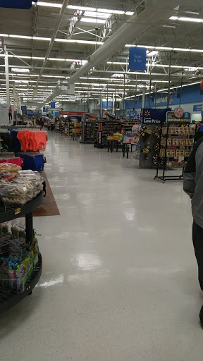 Department Store «Walmart Supercenter», reviews and photos, 4115 E Lincoln Way, Sterling, IL 61081, USA