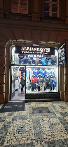 ALEJANDRO ◉ Fashion & Shoes wear
