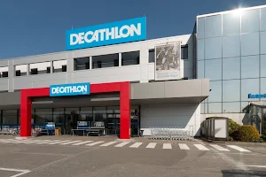 DECATHLON image