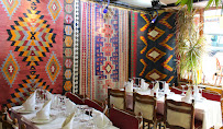 Atmosphère du Restaurant méditerranéen L'ILIADE à Paris - n°9
