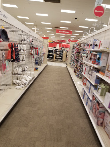 Department Store «Target», reviews and photos, 13301 Gateway Center Dr, Gainesville, VA 20155, USA