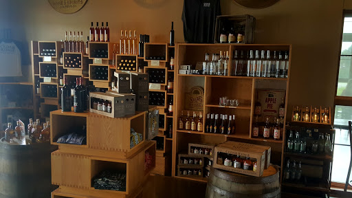 Vineyard «Cedar Ridge Winery & Distillery», reviews and photos, 1441 Marak Rd NW, Swisher, IA 52338, USA