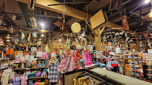 American Restaurant «Cracker Barrel Old Country Store», reviews and photos, 103 Paradise St, Manchester, TN 37355, USA