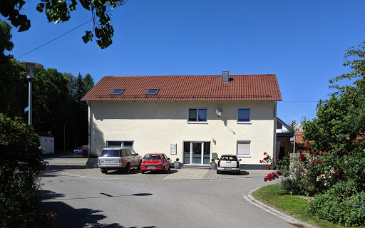 Tierarztpraxis Dr. Dennert unter Weißenhorn, Bayern