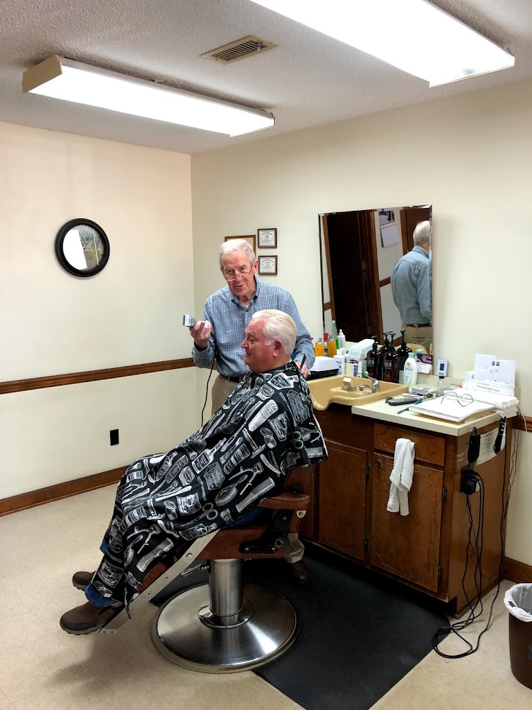 Pine Level Barber Shop 27568