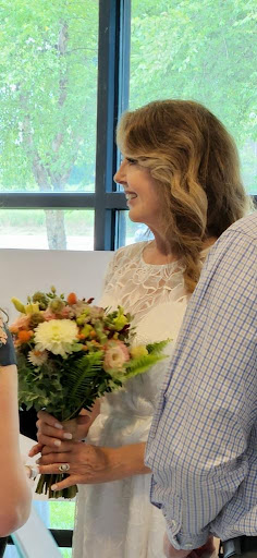 Florist «Crestwood Flowers», reviews and photos, 331 E 55th St, Kansas City, MO 64113, USA