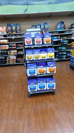 Pet Supply Store «Petco Animal Supplies», reviews and photos, 4475 SW 40th Ave, Ocala, FL 34474, USA