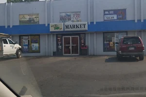 Busy Bee Market Deli Laundry image