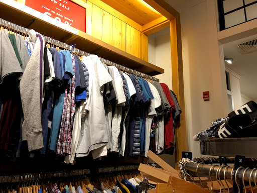 Clothing Store «AEO & Aerie Store», reviews and photos, 1721 Chestnut St, Philadelphia, PA 19103, USA