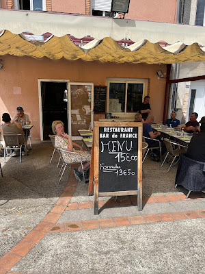 Bar de france à Briatexte