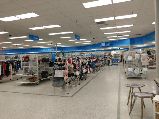 Clothing Store «Ross Dress for Less», reviews and photos, 8888 Waltham Woods Rd, Parkville, MD 21234, USA