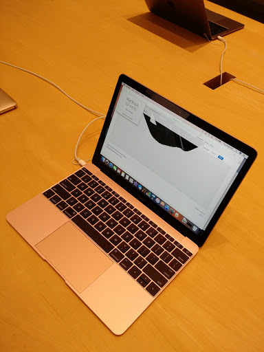 Apple Third Street Promenade image